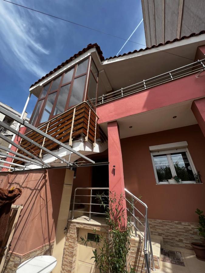 Appartamento Retreat In The Centre Of Korce Esterno foto