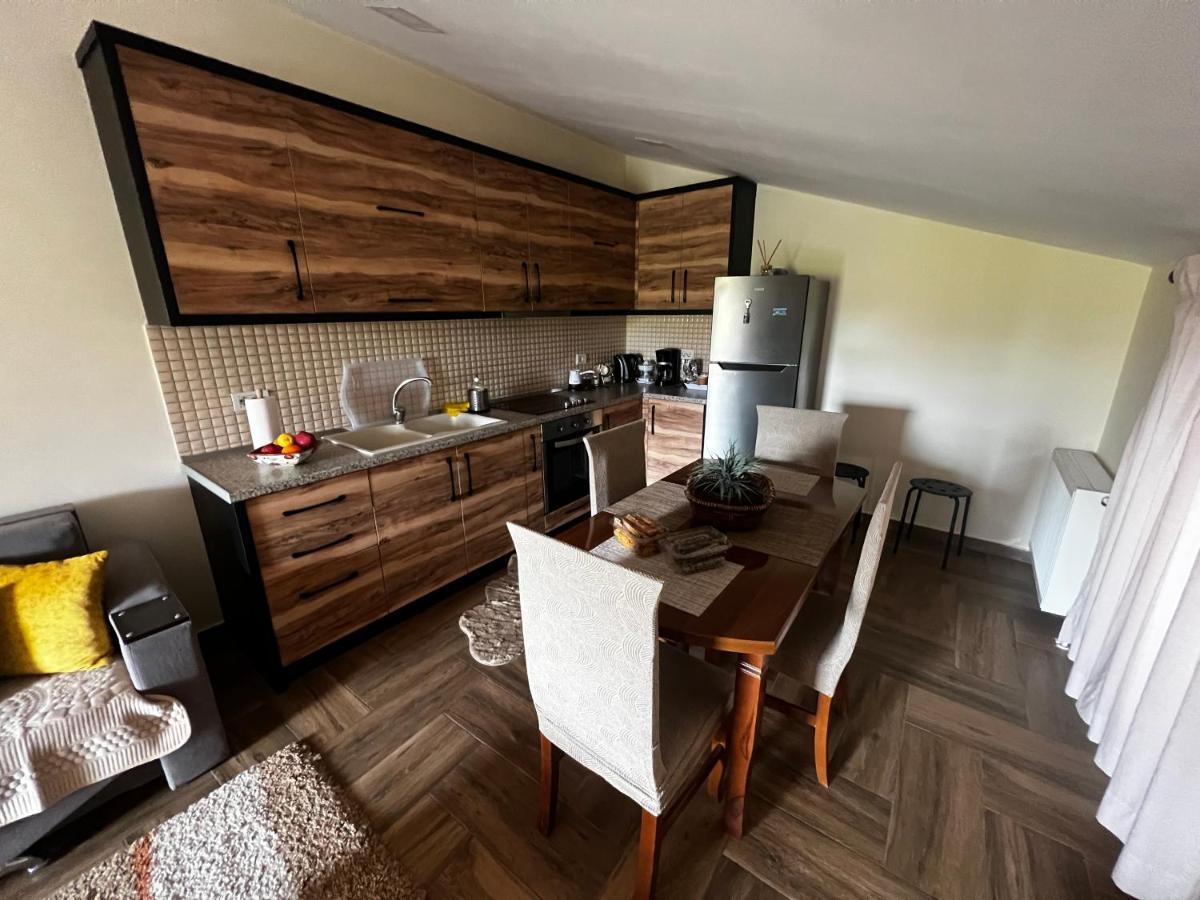 Appartamento Retreat In The Centre Of Korce Esterno foto