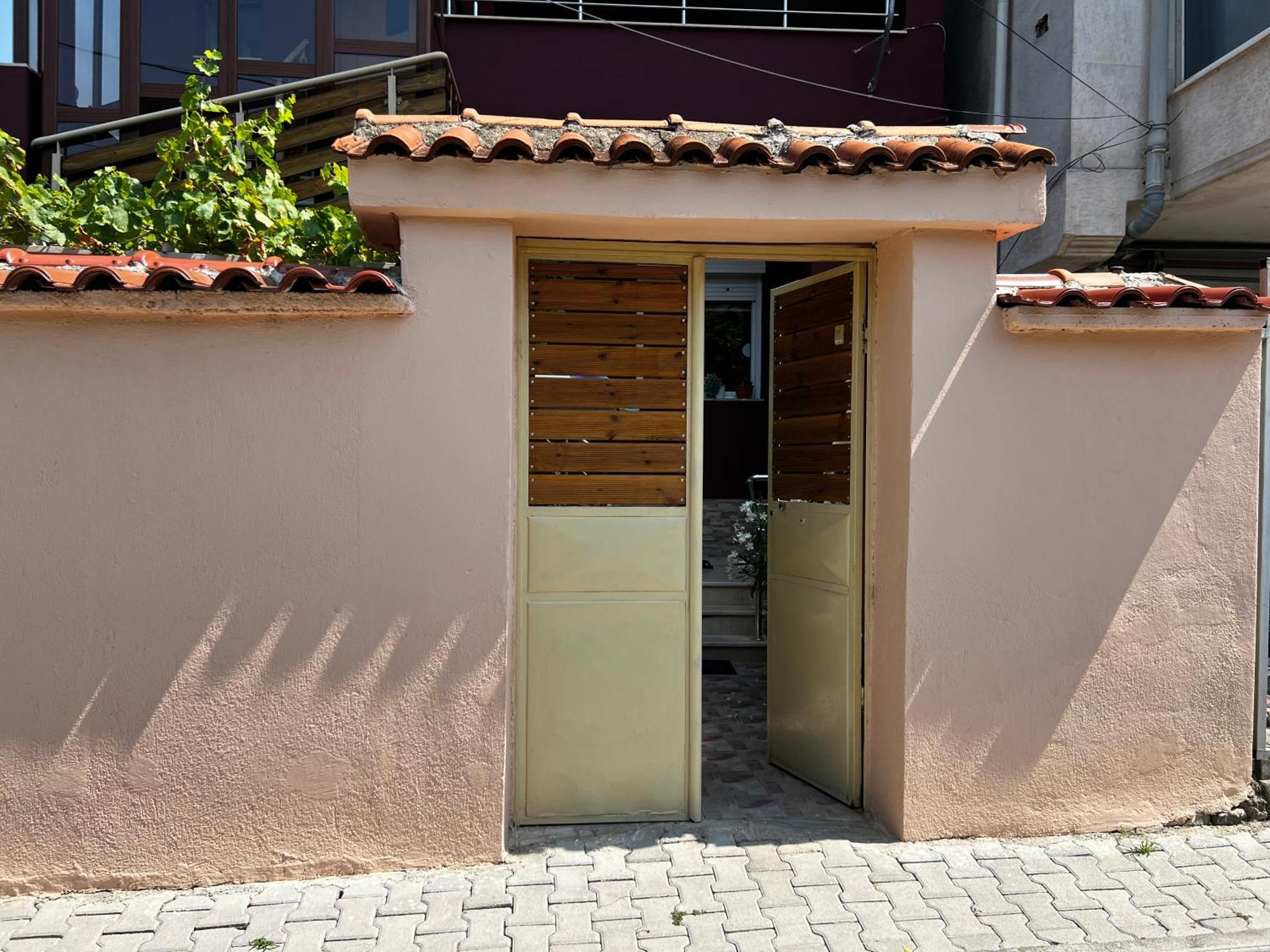 Appartamento Retreat In The Centre Of Korce Esterno foto